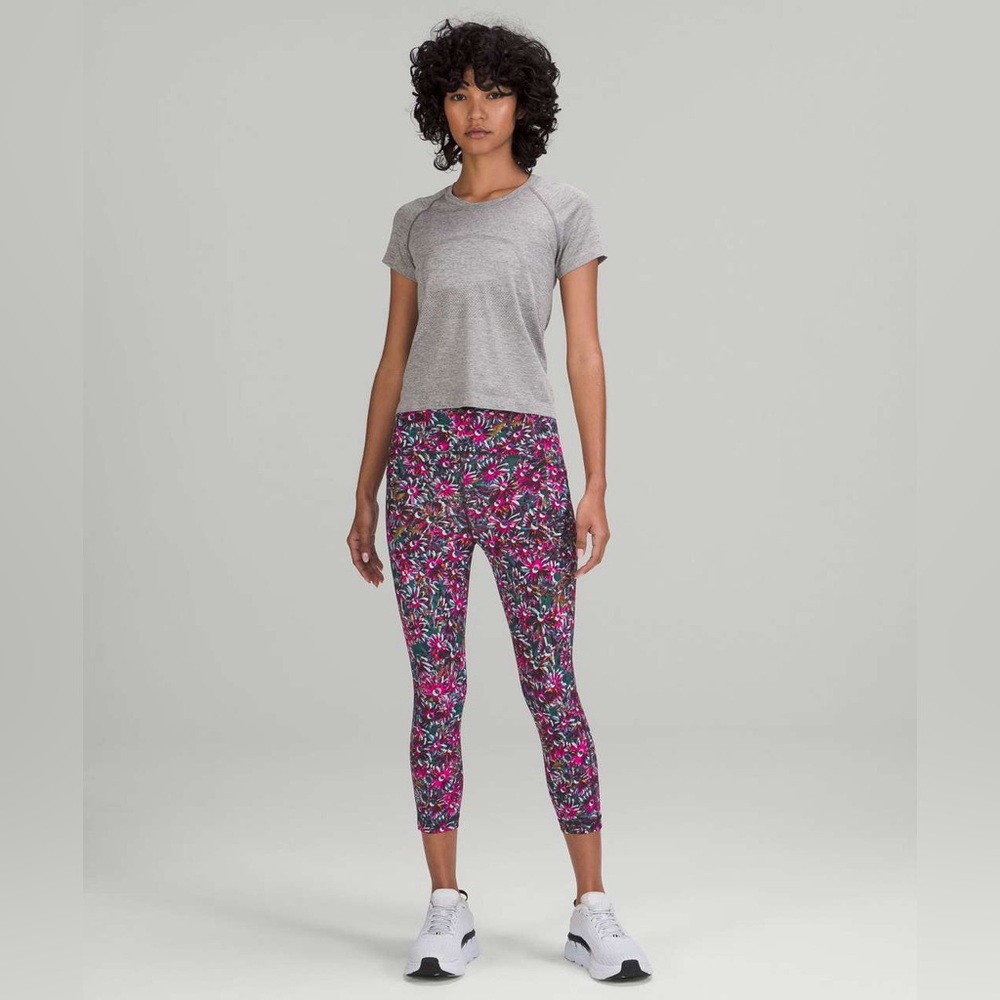 Lululemon Swift Speed High Rise Crop 21” EUC Size 4 - Picture 3 of 11